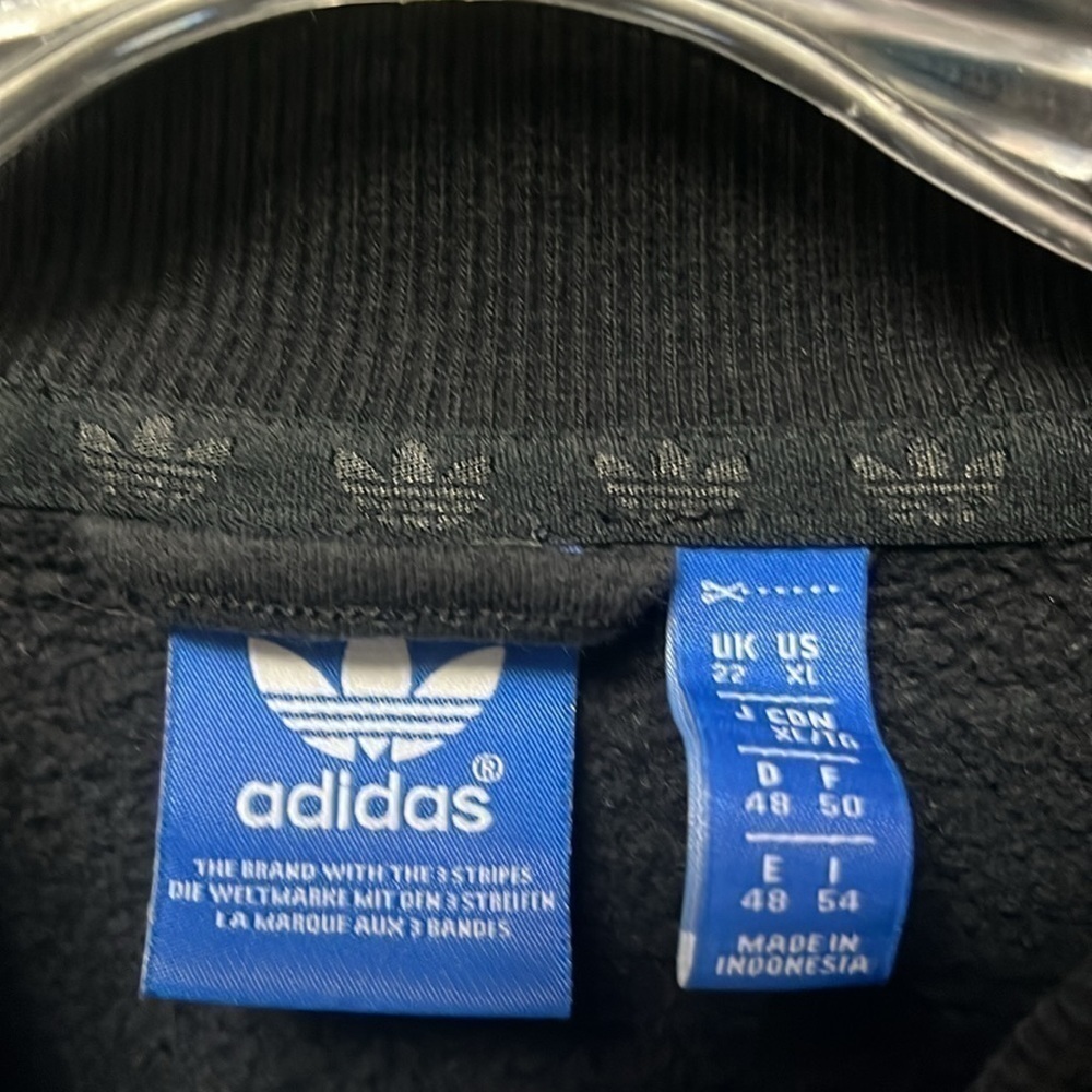 Adidas- black full zip jacket - Picture 4 of 10